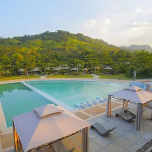 Resort Canyon Leisure Farms, Clark Field